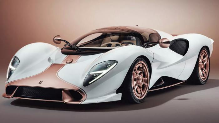 Το νέο De Tomaso P72 ήρθε με 700 άλογα και χειροκίνητο κιβώτιο 